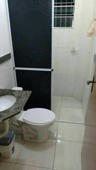 Casa Com Piscina Aquecida, Churrasqueira E Wi-fi, Lado De Casa de Férias