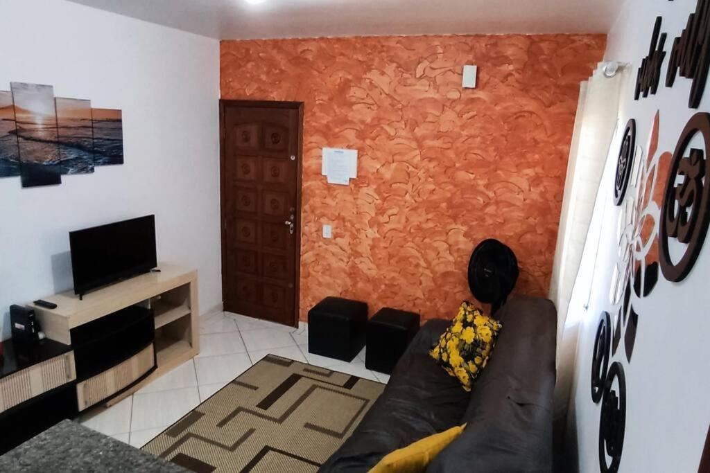 Casa Com Piscina Aquecida, Churrasqueira E Wi-fi, Lado De Casa de Férias