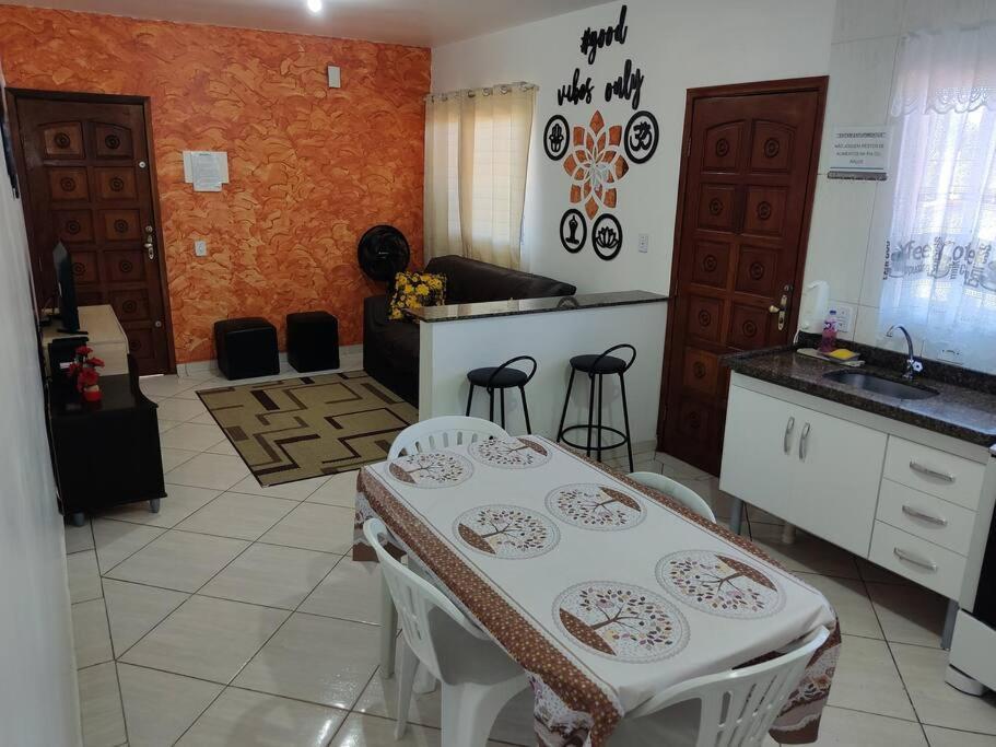 Casa Com Piscina Aquecida, Churrasqueira E Wi-fi, Lado De Itanhaém