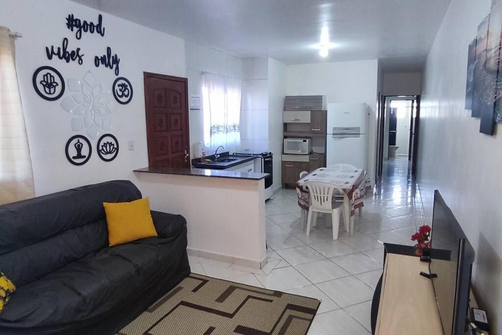Casa de Férias Casa Com Piscina Aquecida, Churrasqueira E Wi-fi, Lado De